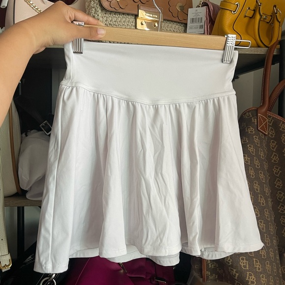 Gilly Hicks Active “Go Energize Skortie” - Picture 2 of 5